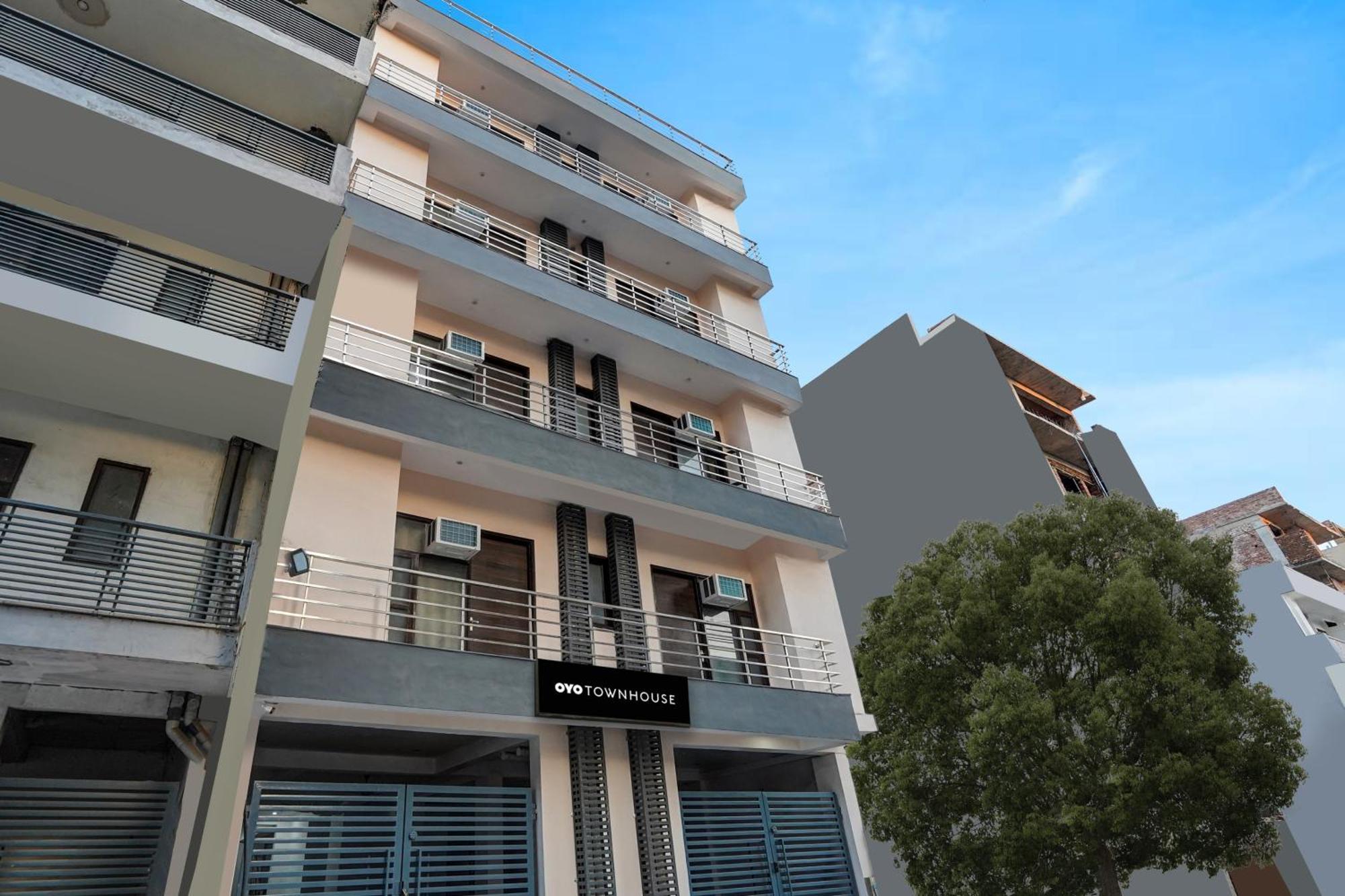 Townhouse Cloud Bay Hotel Gurgaon Buitenkant foto