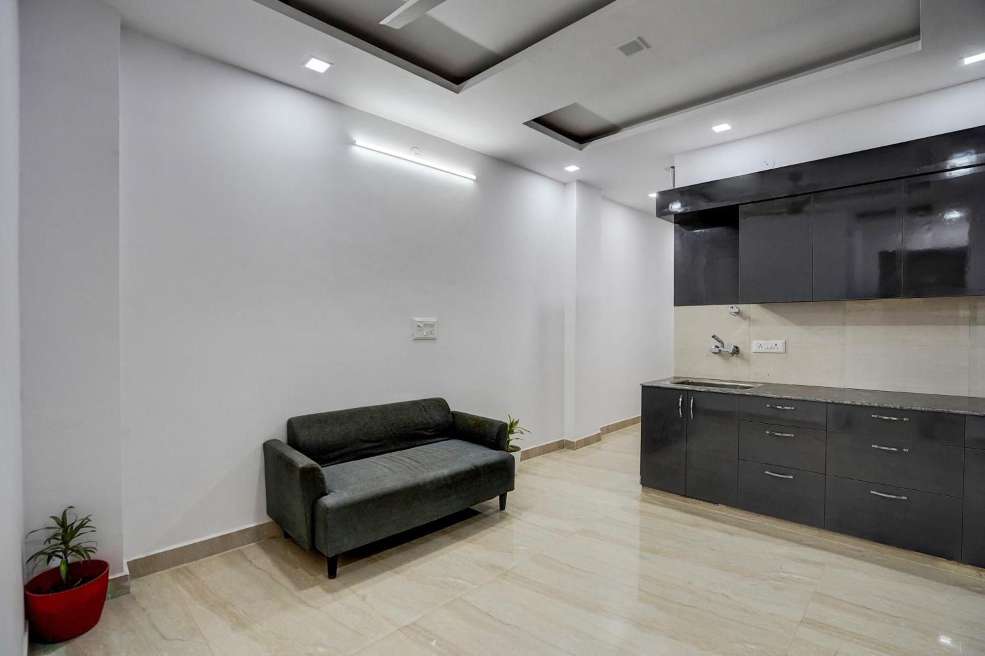 Townhouse Cloud Bay Hotel Gurgaon Buitenkant foto